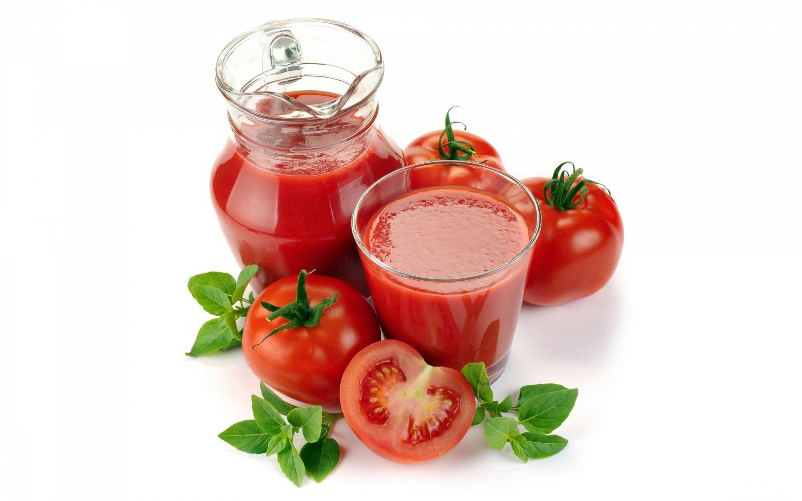 Mặt nạ cà chua là nguồn cung cấp Vitamin C dồi dào cho da