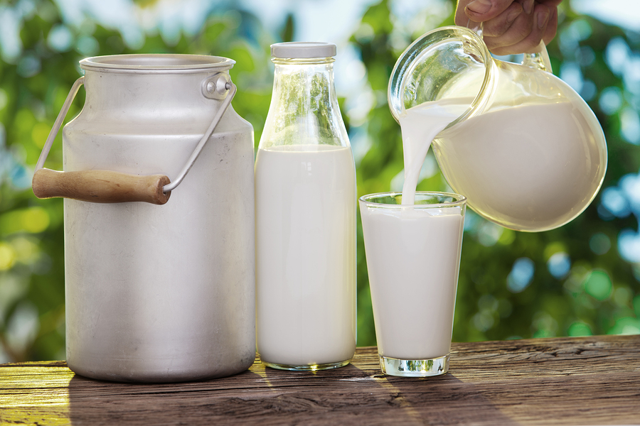 Hạn chế uống sữa trong quá trình trị mụn